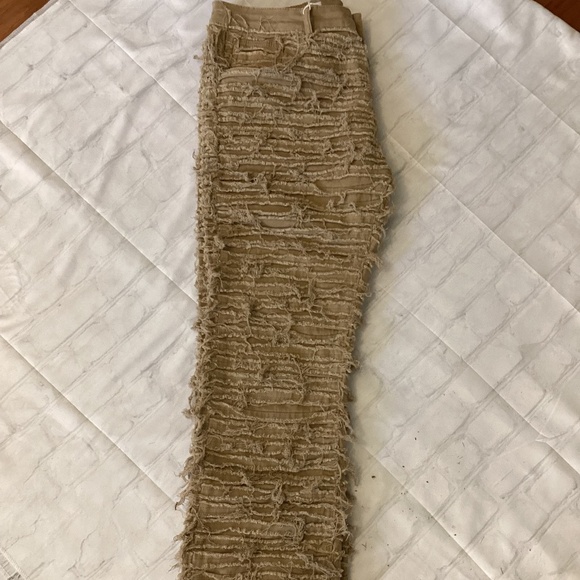 MEN DESIGNED TASSEL  JEANS (Color :Khaki ) - Picture 1 of 4